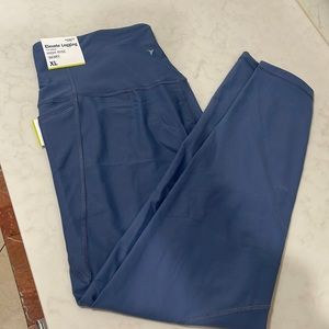 Old Navy Active elevate leggings with side pockets